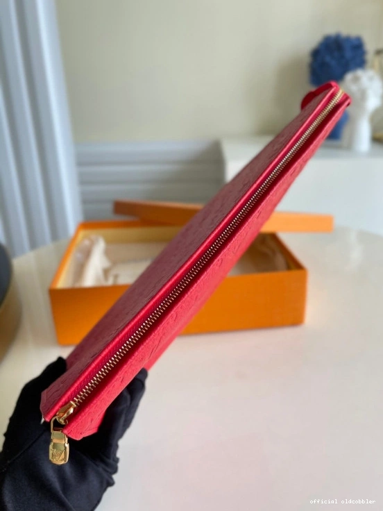 Official oldcobbler LOUIS VUITTON VOYAGE POCHETTE 0822